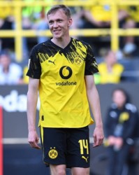 pulse-kaiyun.com-多特拒绝布伦特福德对拜尔4500万镑报价，后者无意提价