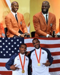 pulse-kaiyun.com-来自NBA官方的赞美！老詹&amp;CP3已进名人堂 但依旧还是现役球员！