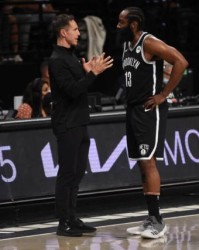 开云体育-斩钉截铁回击流言！纳什：我们不会交易哈登